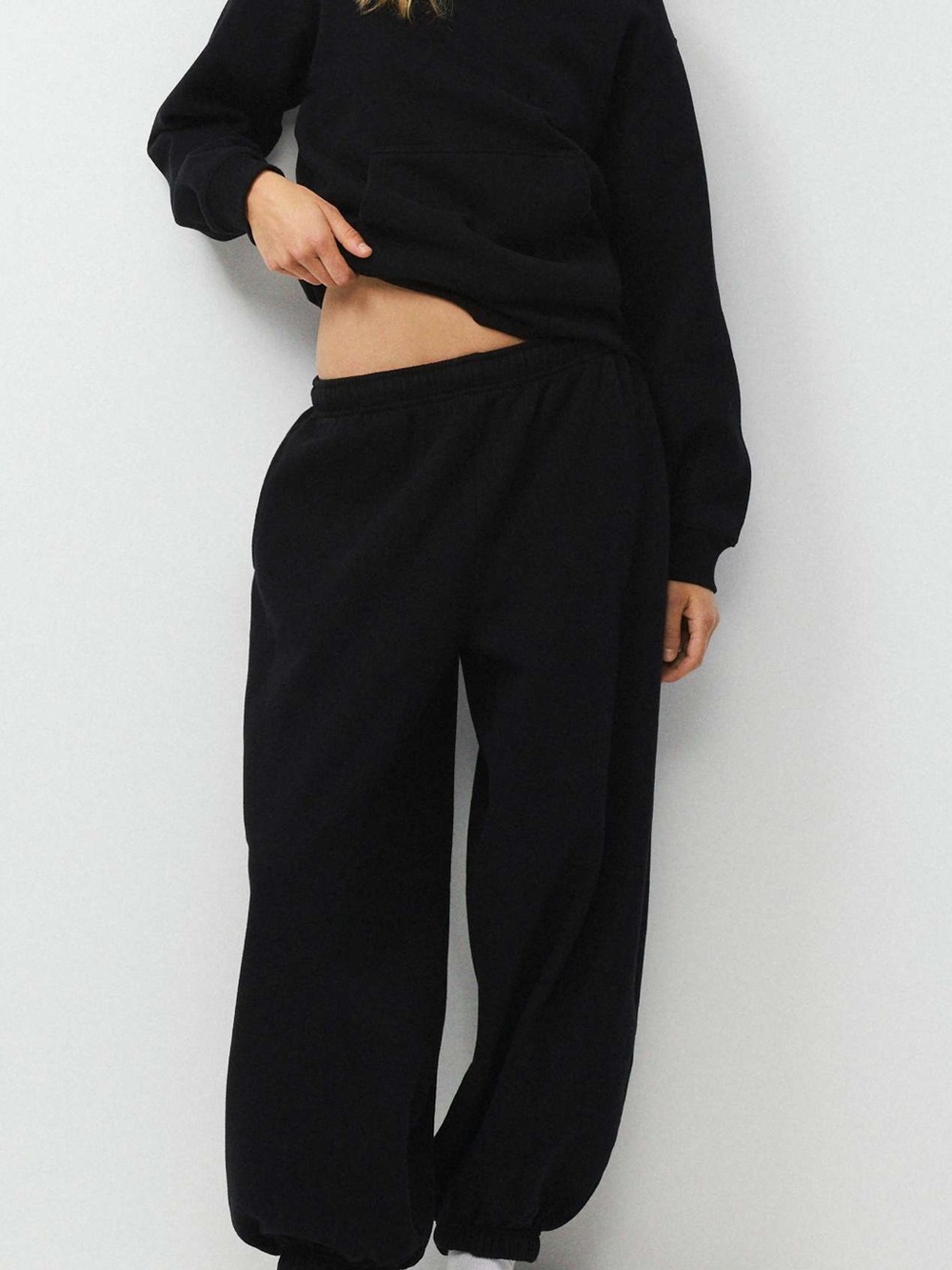 Aritzia Black Cozy Sweatfleece Mega Baggy Jogger